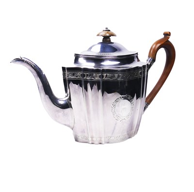Lot 460 - Large Teapot.