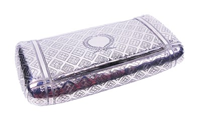 Lot 407 - Snuff Box.