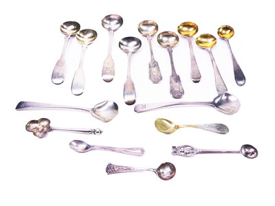 Lot 401 - Sixteen Mustard Spoons.