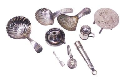 Lot 375 - Caddy Spoons and Six Small Silver Items .