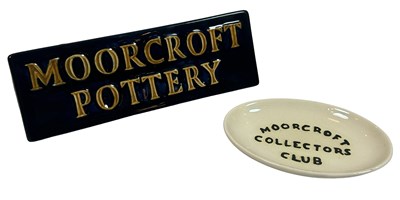 Lot 202 - Moorcroft 'Queens Choice' Toblerone & Ring Dish.
