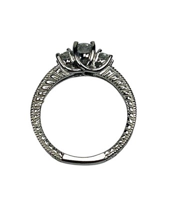 Lot 20 - Three Stone Diamond Ring.