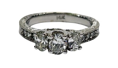 Lot 20 - Three Stone Diamond Ring.