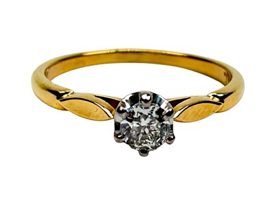 Lot 112 - Solitaire Diamond Ring.