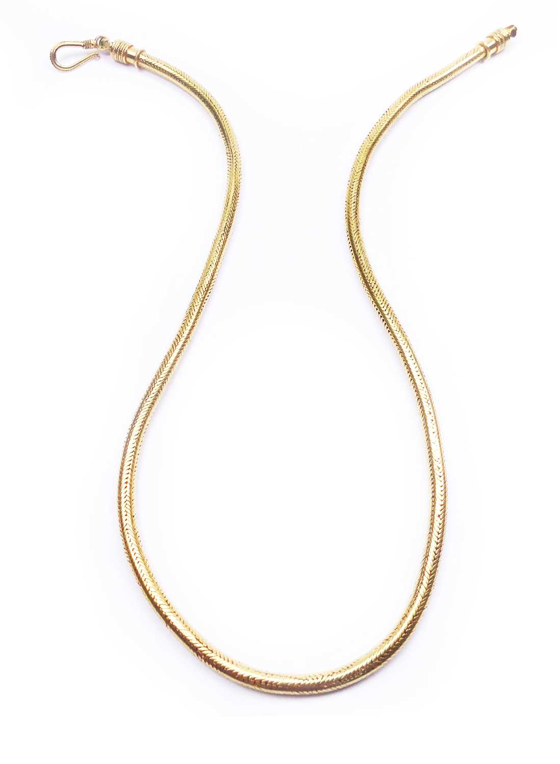 Lot 50 - Round Serpent Link Necklet.