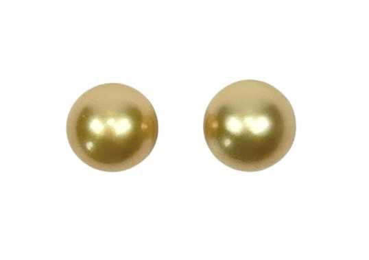 Lot 75 - Golden Coloured Pearl Studs.