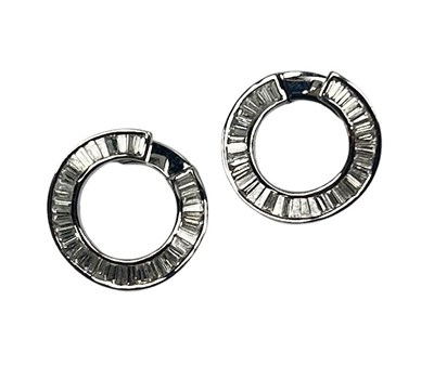 Lot 44 - Circular Designed Earring.