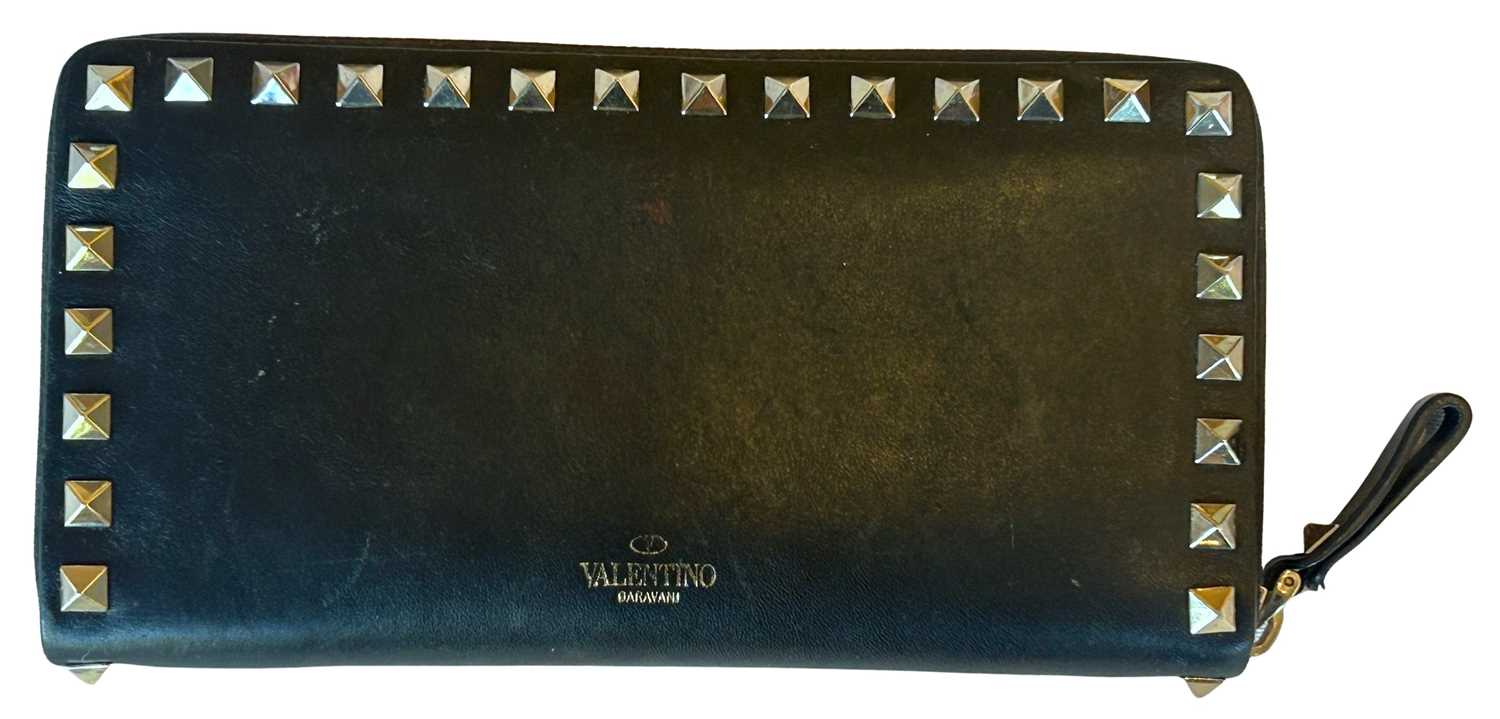 Lot 152 - Valentino Garavani Rockstud Purse.