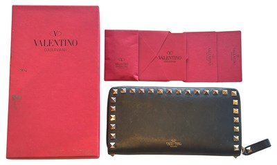 Lot 152 - Valentino Garavani Rockstud Purse.