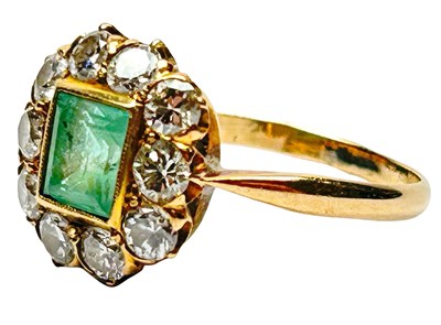 Lot 10 - Vintage Emerald Diamond Cluster Ring.