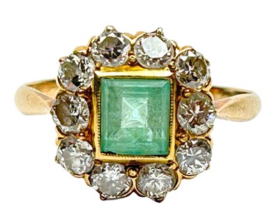 Lot 10 - Vintage Emerald Diamond Cluster Ring.