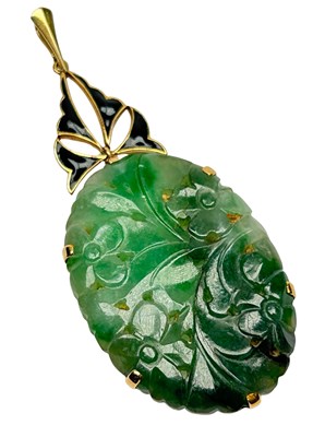 Lot 12 - Art Deco Style Jade Pendant.