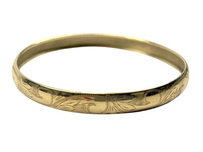 Lot 16 - 9ct Yellow Gold Hollow Bangle.