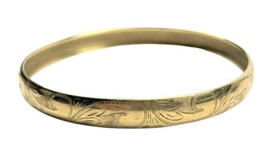 Lot 16 - 9ct Yellow Gold Hollow Bangle.