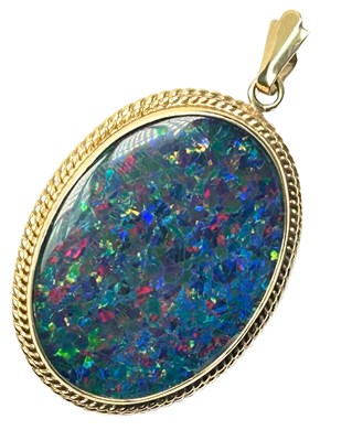Lot 230 - Oval Opal Pendent.