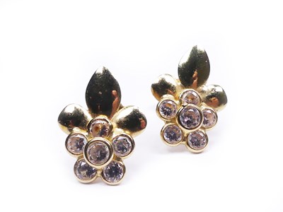 Lot 34 - Gold Earrings.