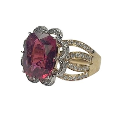 Lot 72 - Rubelite Ring.