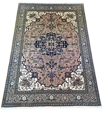 Lot 179 - Large Dusty Pink Room Rug.
