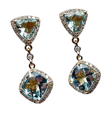 Lot 192 - Arresting Aquamarine Drop Earrings.