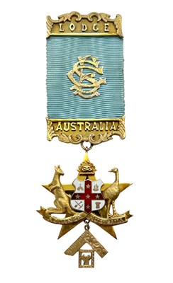 Lot 258 - Lodge Medal in 9ct Gold with Enamelled Shield.