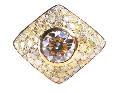 Lot 331 - A Gargantuan Dress Ring.