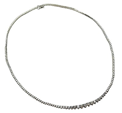 Lot 269 - Ostentatious Diamond Necklet.