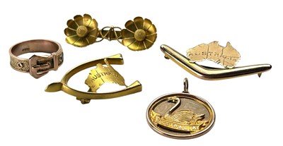 Lot 289 - Five Australian Gold Items.