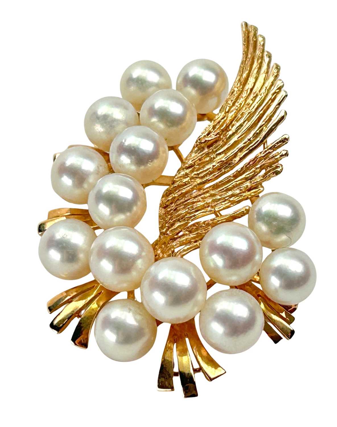 Lot 205 - Pearl Brooch.