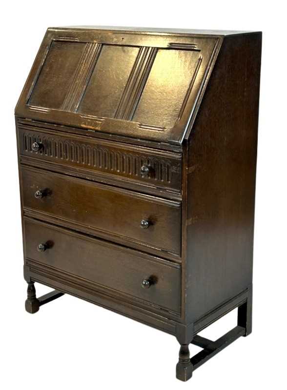 Lot 109 - Vintage Secretary Bureau with Inlaid Leather Top.