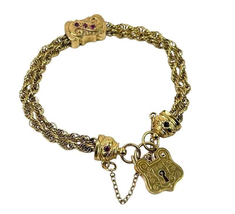Lot 262 - 9ct Padlock Bracelet.