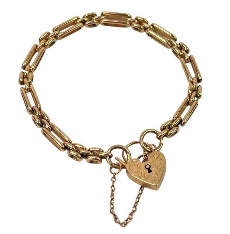 Lot 254 - 9ct Gate Link Bracelet.