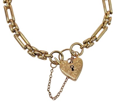 Lot 254 - 9ct Gate Link Bracelet.