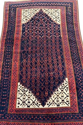 Lot 128 - Hand Knotted Wool Rug.
