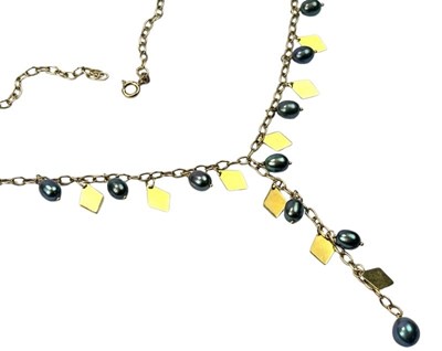 Lot 192 - Yellow Gold Pearl Necklet.