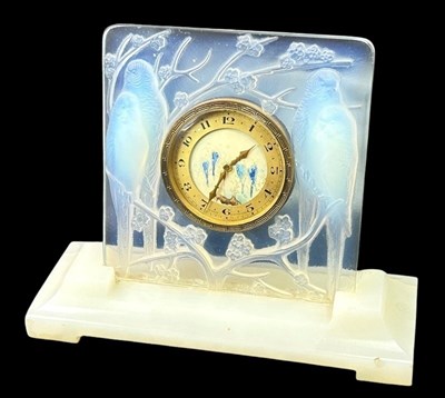 Lot 141 - Lalique Glass Desk Clock.