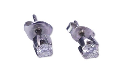 Lot 281 - Diamond Studs.