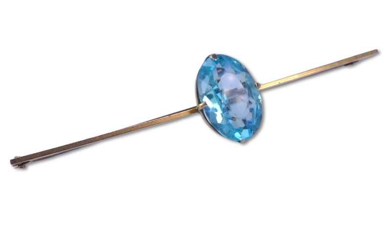 Lot 227 - Yellow Gold Brooch.