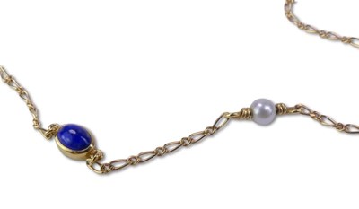 Lot 271 - Chain with Pearls and Lapis Lazuli.
