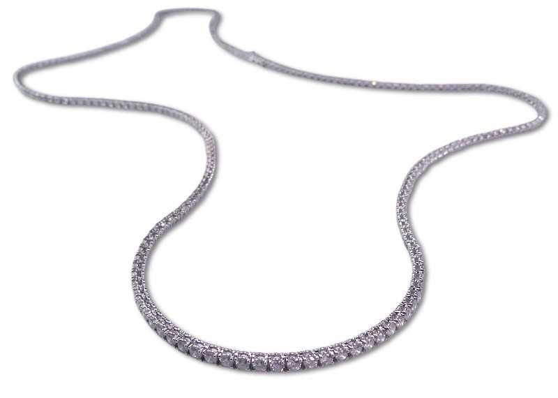 Lot 198 - Diamond Necklace.