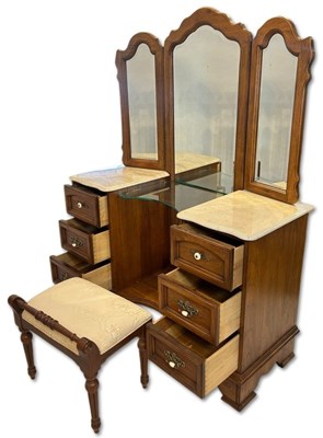 Lot 142 - Thomasville Dressing Table with Stool.
