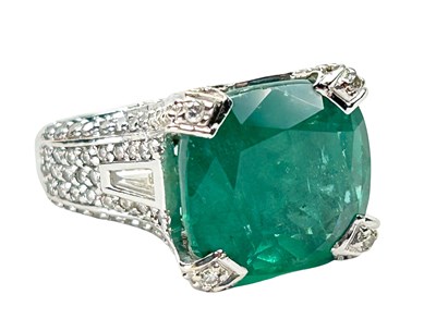 Lot 245 - Emerald Diamond Ring.