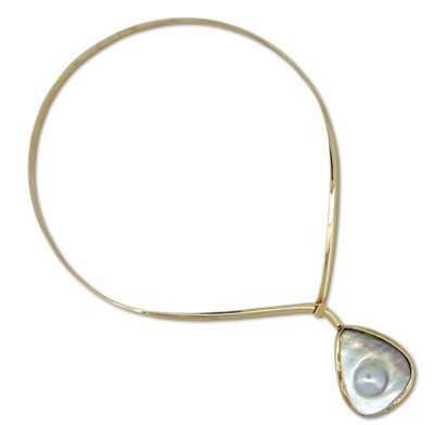 Lot 434 - A yellow gold Necklet.