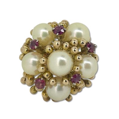 Lot 417 - Pearl and Ruby Ring.