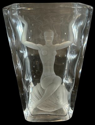 Lot 145 - Vicke Lindstrand for Orrefors Sweden.
