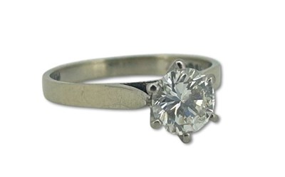 Lot 407 - Diamond Ring.