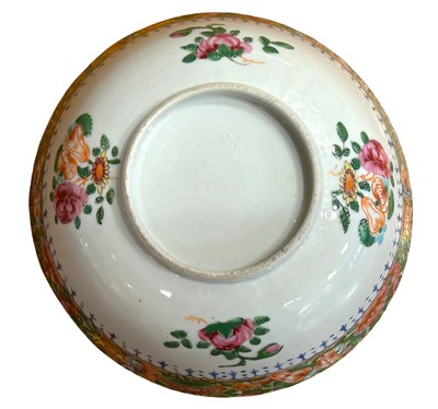 Lot 167 - An Oriental Porcelain Decorative Bowl.