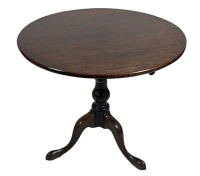 Lot 107 - Georgian Mahogany Tilt Top Round Table.