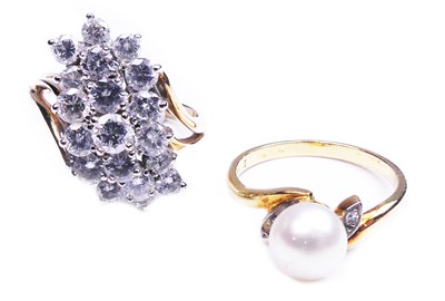 Lot 307 - Two 18ct Yellow Gold Rings.