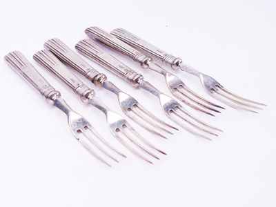 Lot 404 - Small Forks in Sterling Silver.