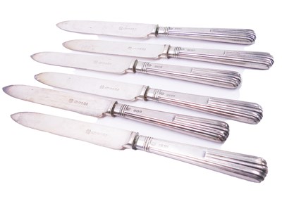 Lot 425 - Small Knives Silver.